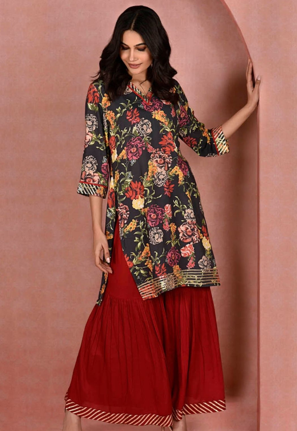 Floral Short Kurta with Contrast Solid Coloured Pants