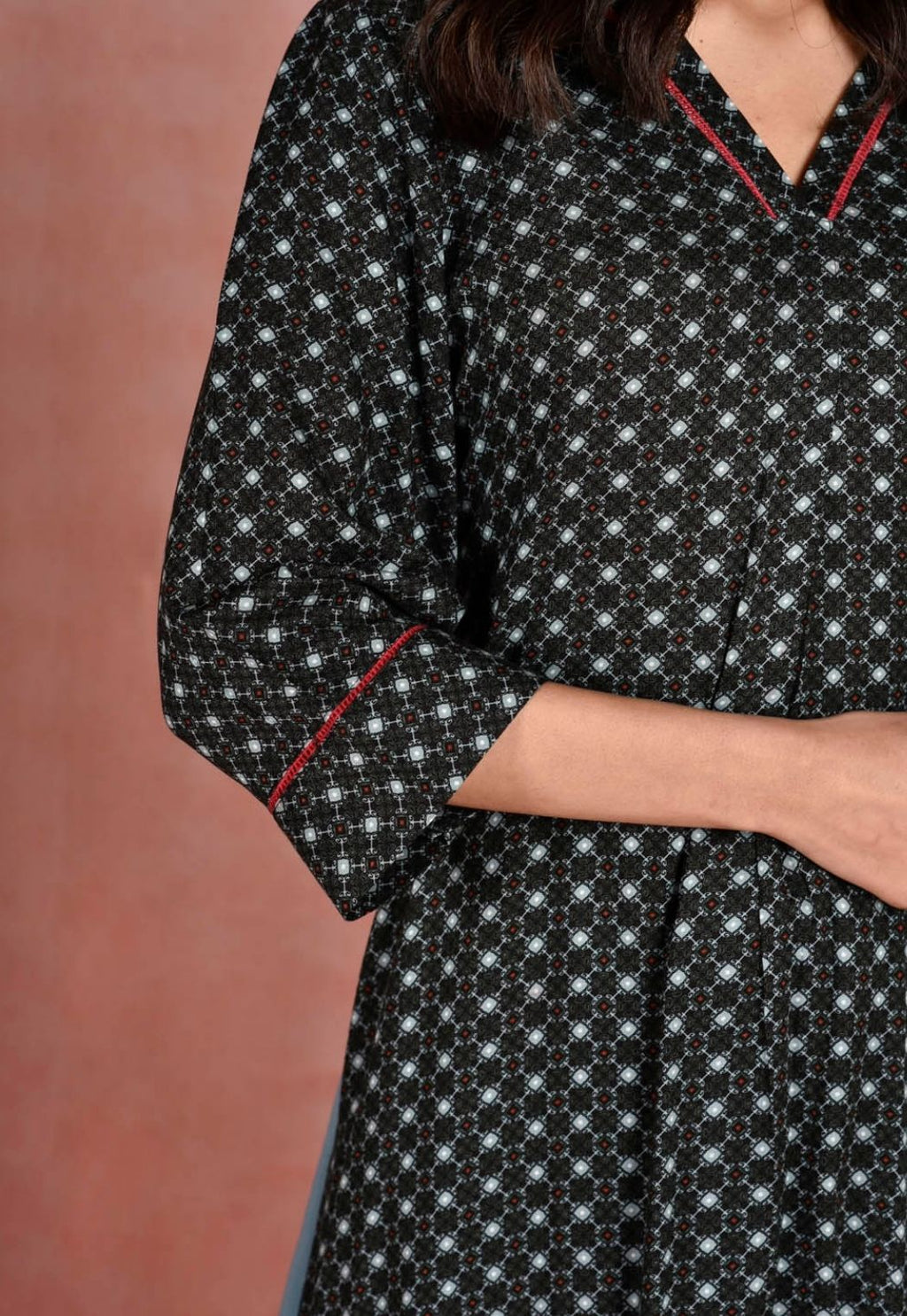 A Line Shaped Printed Kurta with Solid Coloured Pants